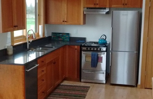 Albany House | Farm bungalow with easy access to Albany and Corvallis