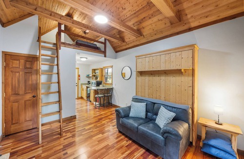 Mount Juliet Cabin | Farm Cabin 2, Sleeps 4, on 180 Acre Farm near Nashville- Weddings/Events Welcome