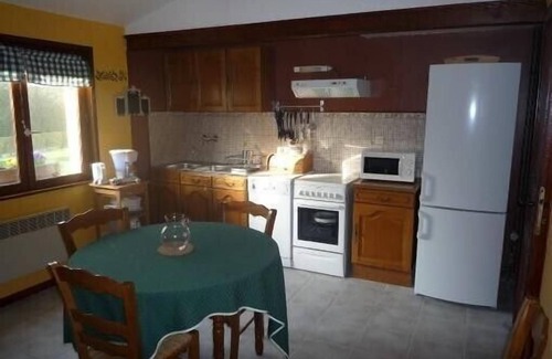Haut-Loquin House | farm cottage in Haut-Loquin, inland, 30 minutes from the Opal Coast