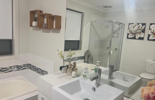 Pakenham House | Farmdale road
