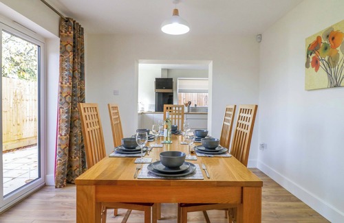 Sutton Cottage | FARMER'S REST, family friendly in Sutton, Cambridgeshire