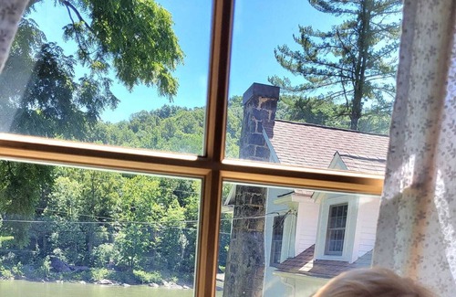 Moatsville Other | Farmhouse amidst Appalachian peace & tranquility & views! Pet-friendly!