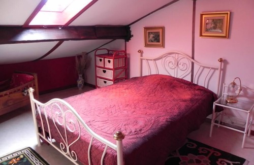 Bourg-le-Comte Other | Farmhouse in Burgundy