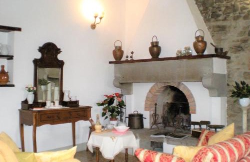 Cortona Old Town House | Farmhouse in Cortona with pool