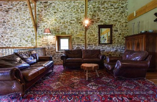Terrou House | Farmhouse in Pyrenees with Pool