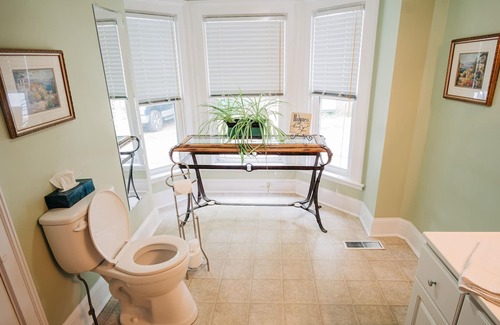 Canning Bed & Breakfast | Farmhouse Inn B&B