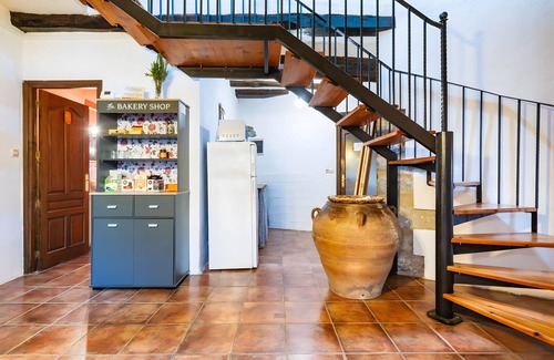 Morella House | Farmhouse 'Moli D'en Pi' with Mountain View, Shared Terrace and Private Garden