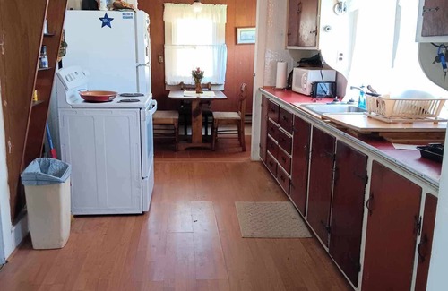 Bradford Other | Farmhouse sleeps 2 -6 in the Allegheny National Forest outside Bradford Pa