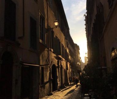 Rione VII Regola Apartment | Farnese House in Rome