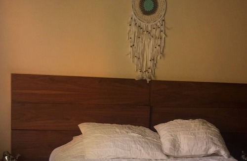 Zona Expo House | Faro Expo GDL for 12 pp near Plaza del Sol. Pet friendly. Steps from the expo.