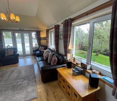 Breakish House | Fasgadh Crofters Cottage