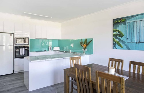 Mollymook Beach Apartment | Fathoms 3 - Bright spacious apartment just moments away from the beach