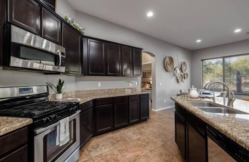 Glendale House | FAVORITE Desert Retreat, minutes to STATE FARM STADIUM & DOGERS Spring Training