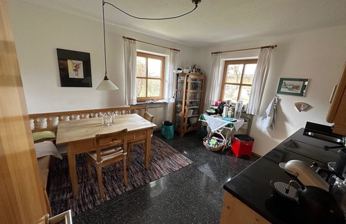 Lenggries House | Feel-good holiday home by the stream with a large garden and Brauneck mountain view