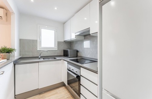 Cornella de Llobregat Apartment | Feel Welcome Barcelona Smart Flat