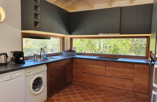 Corte Vidreiro House | Feel welcomed at our newly built cottage-Jewel in the River