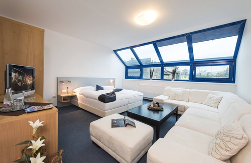 Nivy Hotel | Felicity Garni Hotel