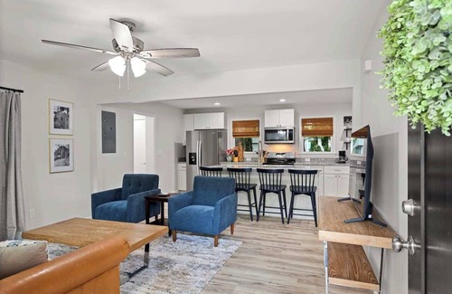 Zebulon House | Fenced In|Updated|Pets OK|3 Bed 2 Bath|Walkable DT