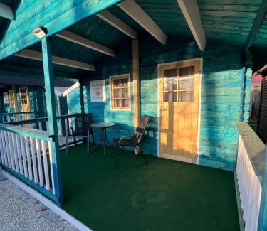 Buzsak Ski Chalet | Fenyőházak