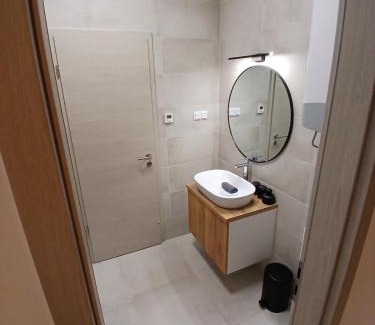 Pusztavacs Apartment | Fenyvesliget Apartmanok V