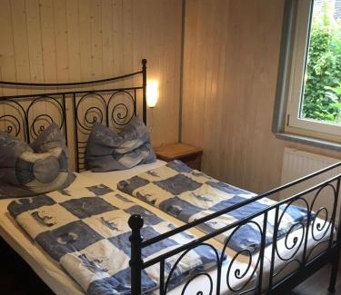 Mirow House | Ferienhaus 8 am See in Granzow