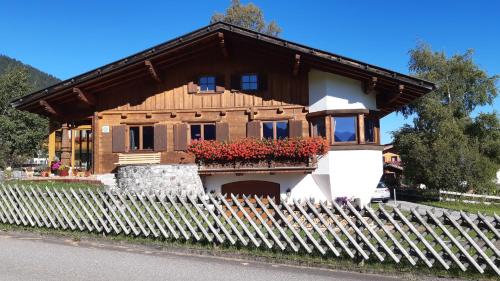 Schattwald Ski Chalet | Ferienhaus Alpsteig