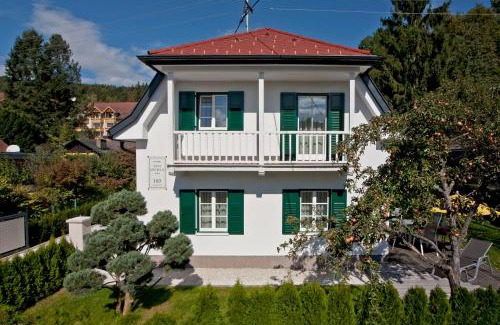 Poertschach am Woerthersee House | Ferienhaus Kleine Gartenvilla
