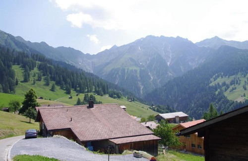 Praz House | Ferienhaus Brün