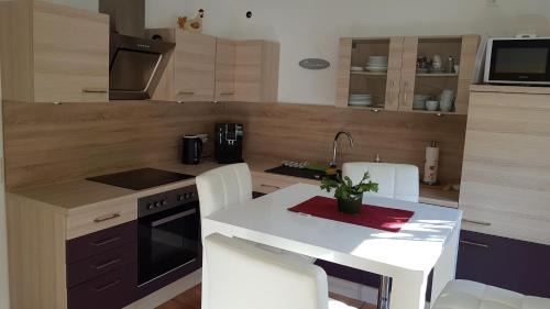 Fichtenwalde House | Ferienhaus Fichtenwalde, 160m², 3 SZ, 2 Bäder, bis 6 Personen, Garten, VDSL