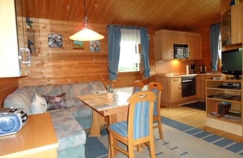 Viechtach House | Ferienhaus Jägerpark Viechtach 17, indoor pool, Wi-Fi and energy costs included