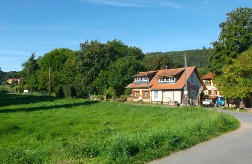 Frankisch-Crumbach Apartment | Ferienhaus mit Garten im Odenwald zu vermieten