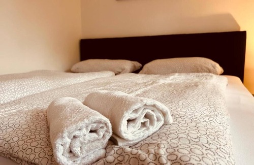 Siofok Cottage | Ferienhaus mit whirlpool