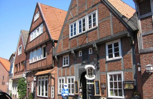 Hollern House | Ferienhaus Robinson im Feriendorf Altes Land direkt an der Elbe