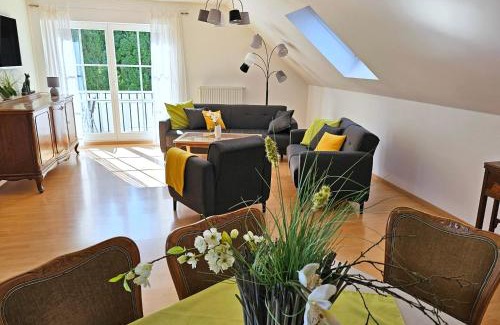 Kurort Gohrisch Apartment | Ferienhaus Villa Maria - Ferienwohnung Chippendale