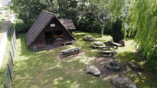 Waldbrunn House | Ferienhaus Winnetou Schwarzkittelpfad 85