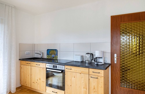 Radmuhl Apartment | Ferienhof im Salzbachtal – Wildbiene Plus für bis zu sechs Personen