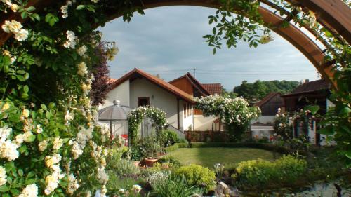 Sulzdorf an der Lederhecke Apartment | Ferienwohnung Haßmüller