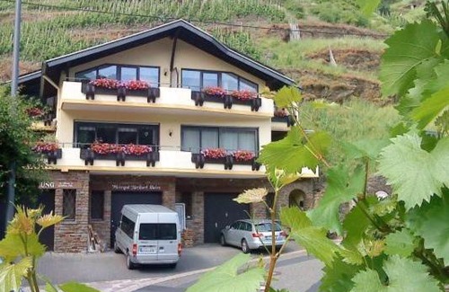 Valwig Bed & Breakfast | Ferienweingut Stein