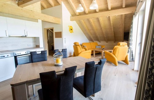 Lautlingen Apartment | Ferienwohnung Heersberg, 70qm, 1 Schlafzimmer, max. 5 Personen