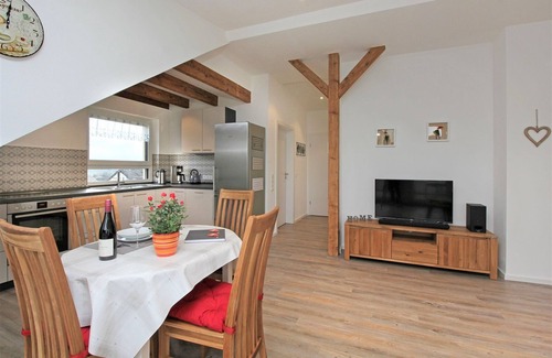 Bischoffingen Apartment | Ferienwohnung, 70qm, 2 Schlafzimmer, Balkon, max. 4 Personen
