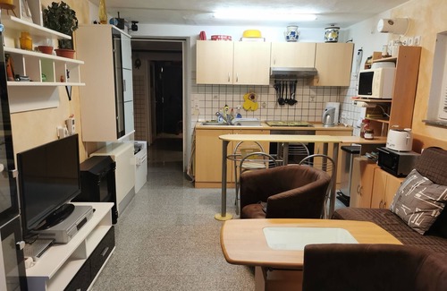 Bucha Apartment | Ferienwohnung/app. für 3 Gäste mit 44m² in Unterwellenborn