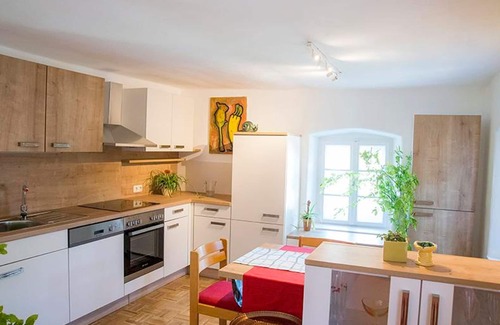 Glatzberg House | Ferienwohnung am Künstler-bauernhof ab 3 Nächte - Malerwinkl - Kunsthotel Wirtshaus & Vinothek