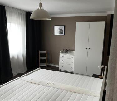 Barby Apartment | Ferienwohnung am Markt Barby - vornehmlich Monteure