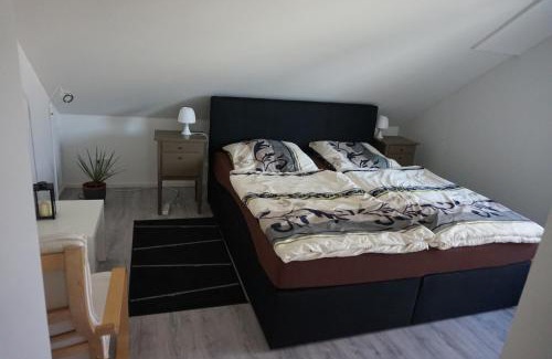 Bad Lippspringe Apartment | Ferienwohnung am See