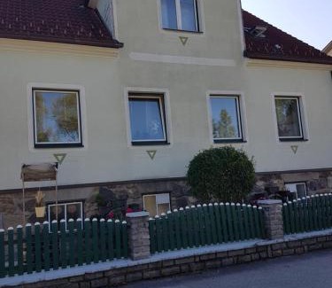 Schwarzenau Apartment | Ferienwohnung am Thayatalradweg