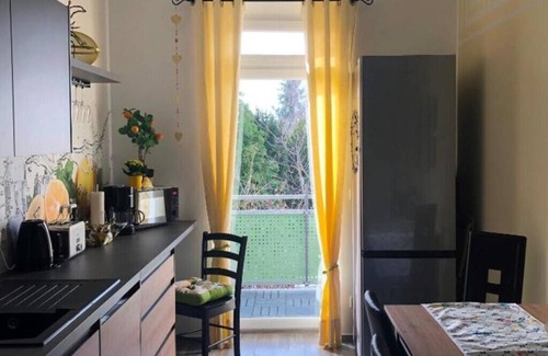 Ebersdorf Apartment | Ferienwohnung Auszeit mit Kamin und Südbalkon