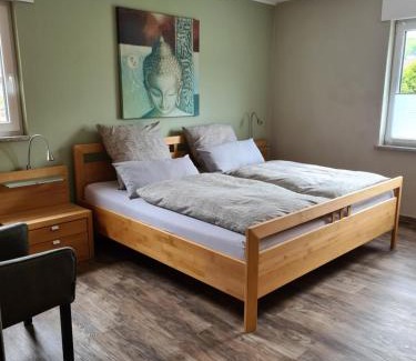 Pelm Apartment | Ferienwohnung Burgblick