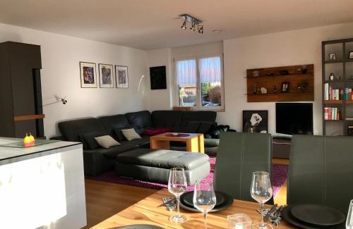 Aschach Apartment | Ferienwohnung Central 1st floor - hochwertige Wohnung mit Balkon und Aufzug