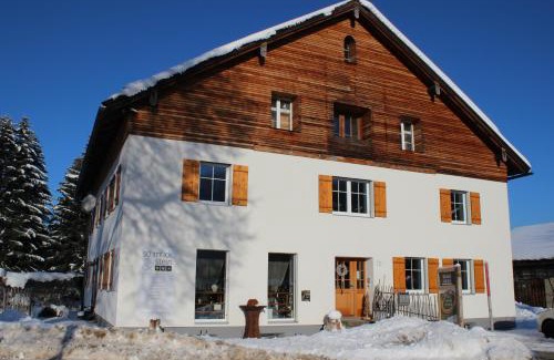 Immenstadt im Allgaeu Apartment | Ferienwohnung Bergkristall