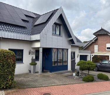 Geilenkirchen House | Ferienwohnung Elina-Sophia